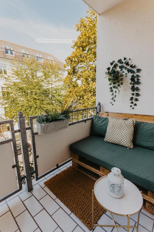 Traber Apartments Im Herzen Leipzigs Balkon Parkplatz Exterior photo