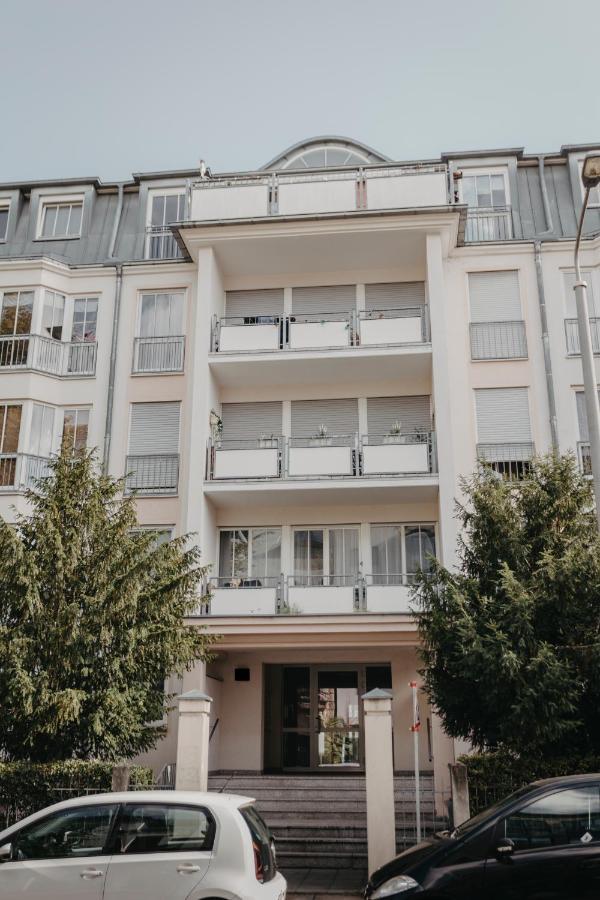Traber Apartments Im Herzen Leipzigs Balkon Parkplatz Exterior photo